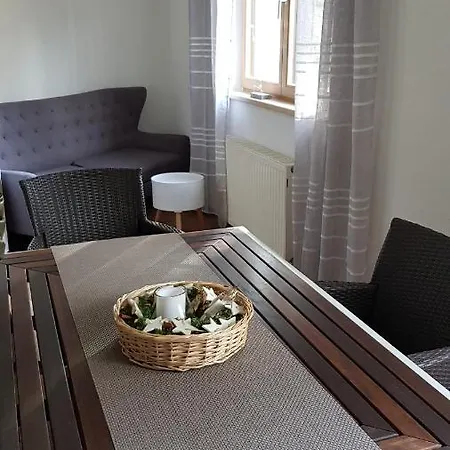 Apartment Waldcafe - Das Chalet Am See Imst