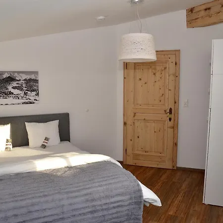 Waldcafe - Das Chalet Am See Apartment