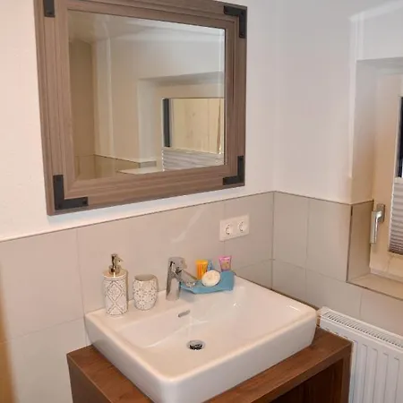 Waldcafe - Das Chalet Am See Apartment Imst